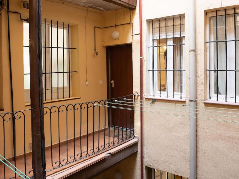 Apartamento A 2 Minutos De Lavapies, Madridアパートメント エクステリア 写真